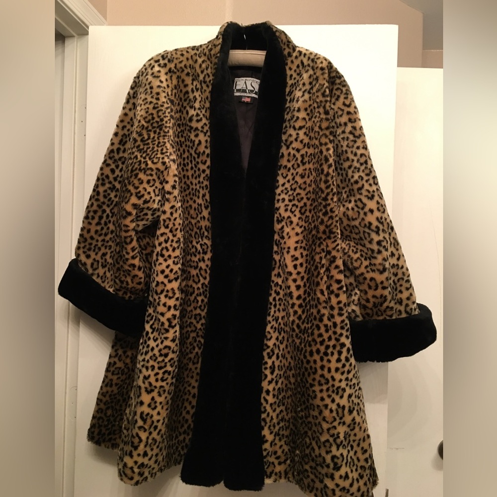Boulevard East Faux Leopard Print Fur Coat!Worn once! Size L, but will fit Plus.
